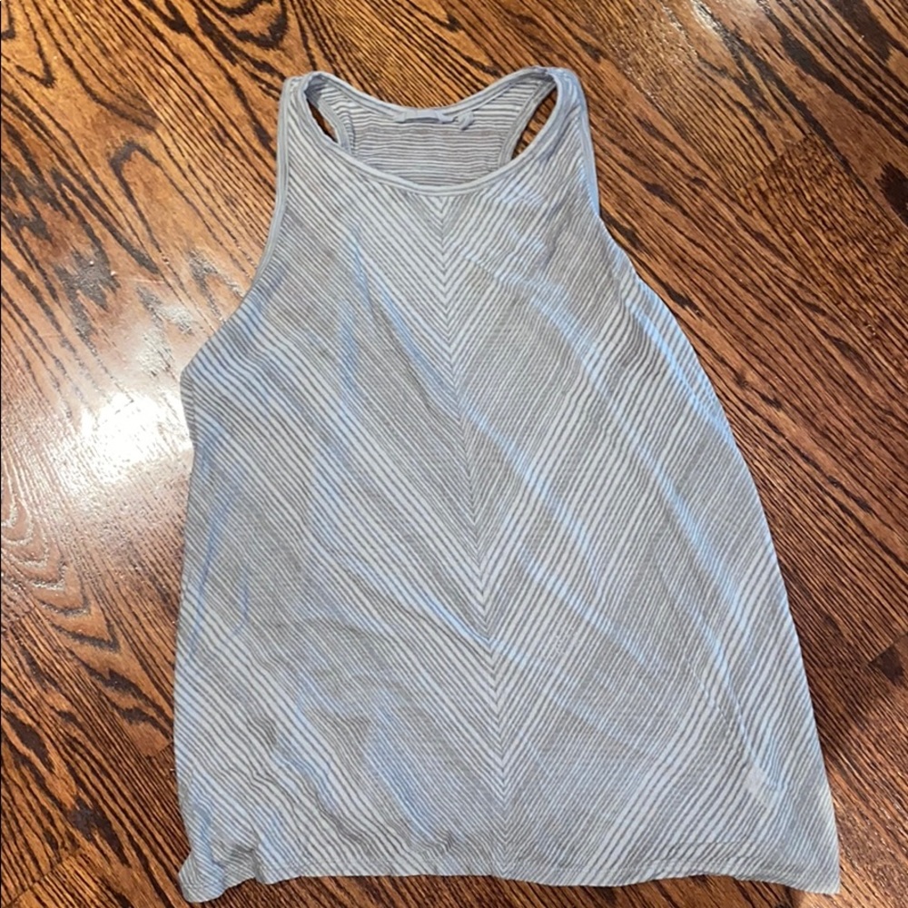 Athleta top